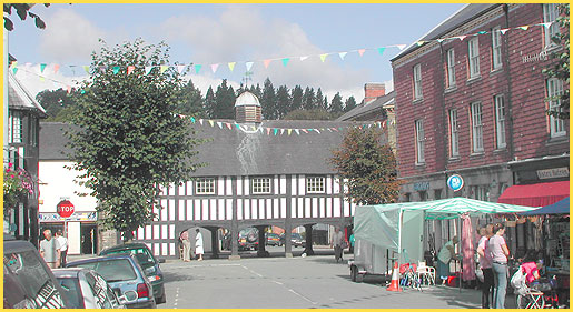 Mid Wales Market Town - Llanidloes: