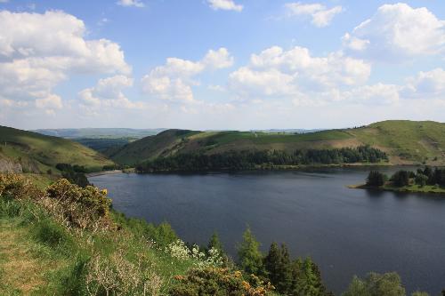 Clywedog Reservoir picnic area and viewpoint near Llanidloes